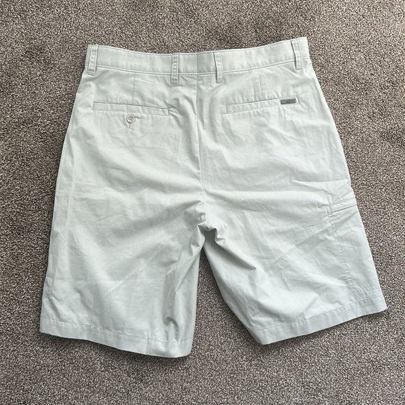 Greg Norman Golf Shorts - Picture 3 of 3